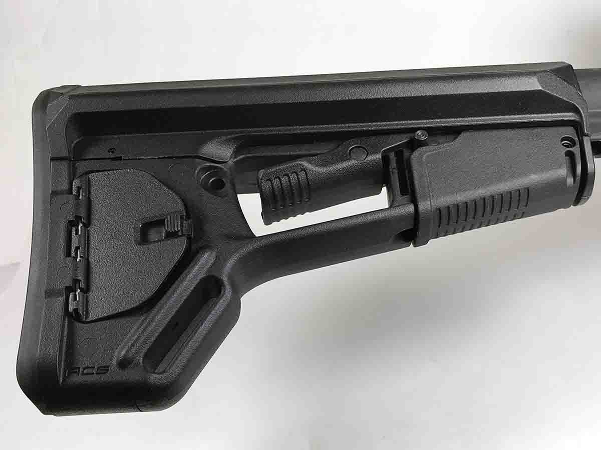 The ERS-10 features a Magpul ACS-L buttstock. The lever for releasing the stock from the extension tube is shielded in the center of the stock.